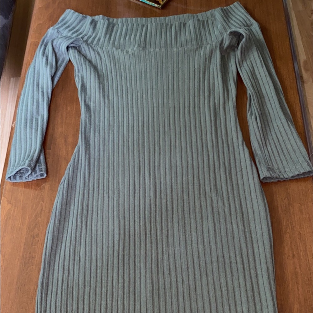 Body con ribbed off the shoulder dress